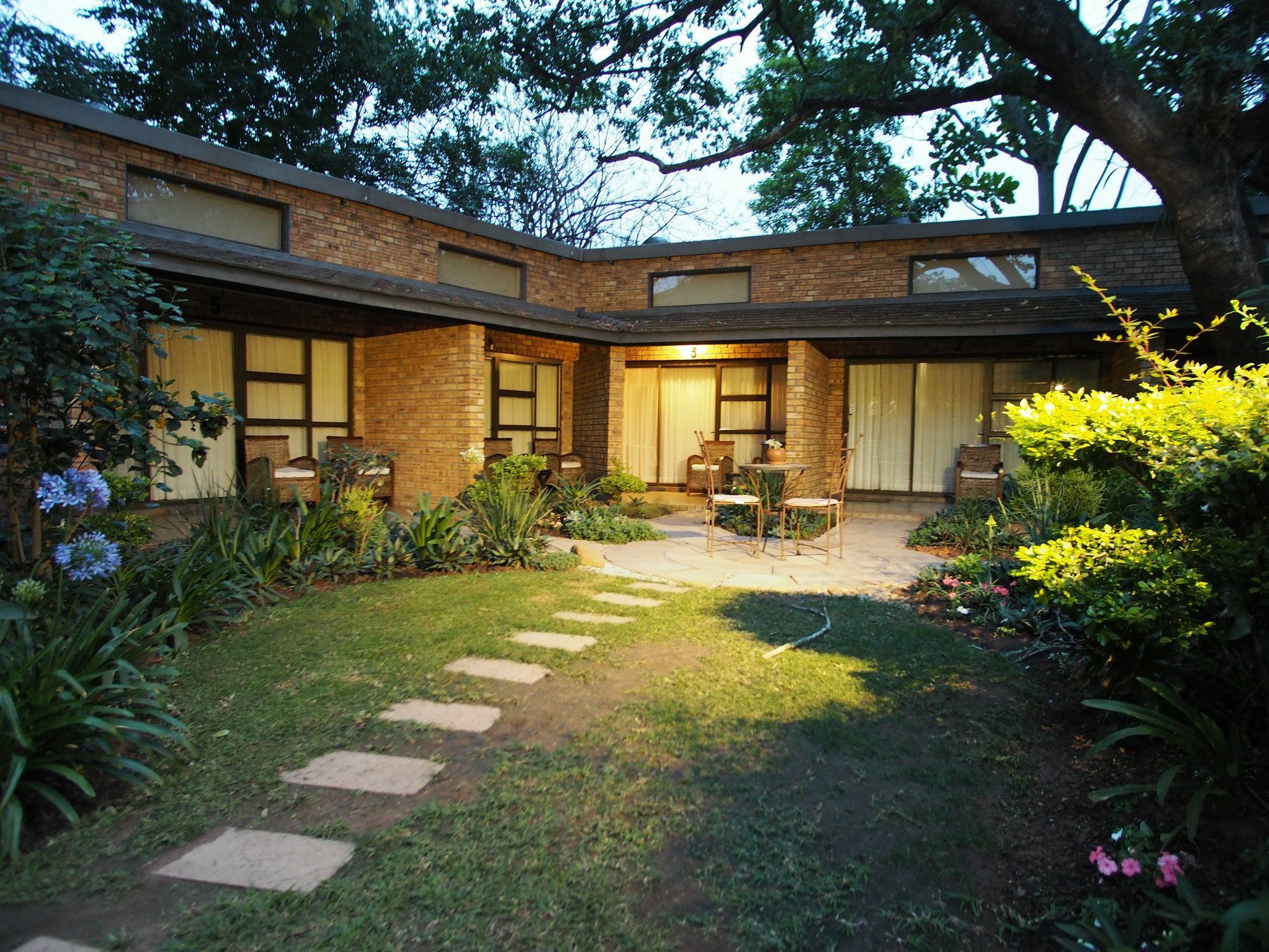 Dreamfields Guesthouse Hazyview Exterior photo